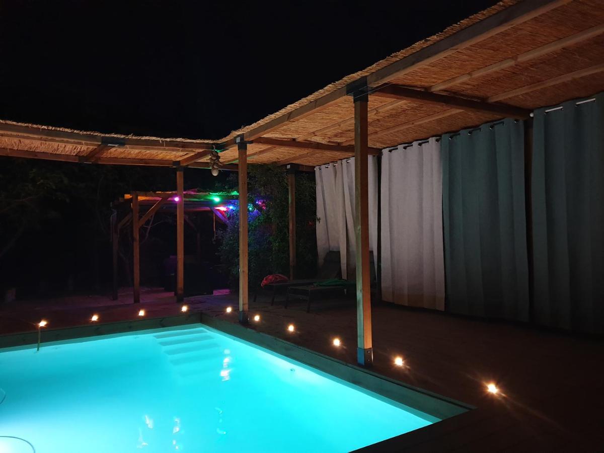 Les 2 Droles D'Oiseaux Bed & Breakfast Luc-sur-Orbieu Dış mekan fotoğraf