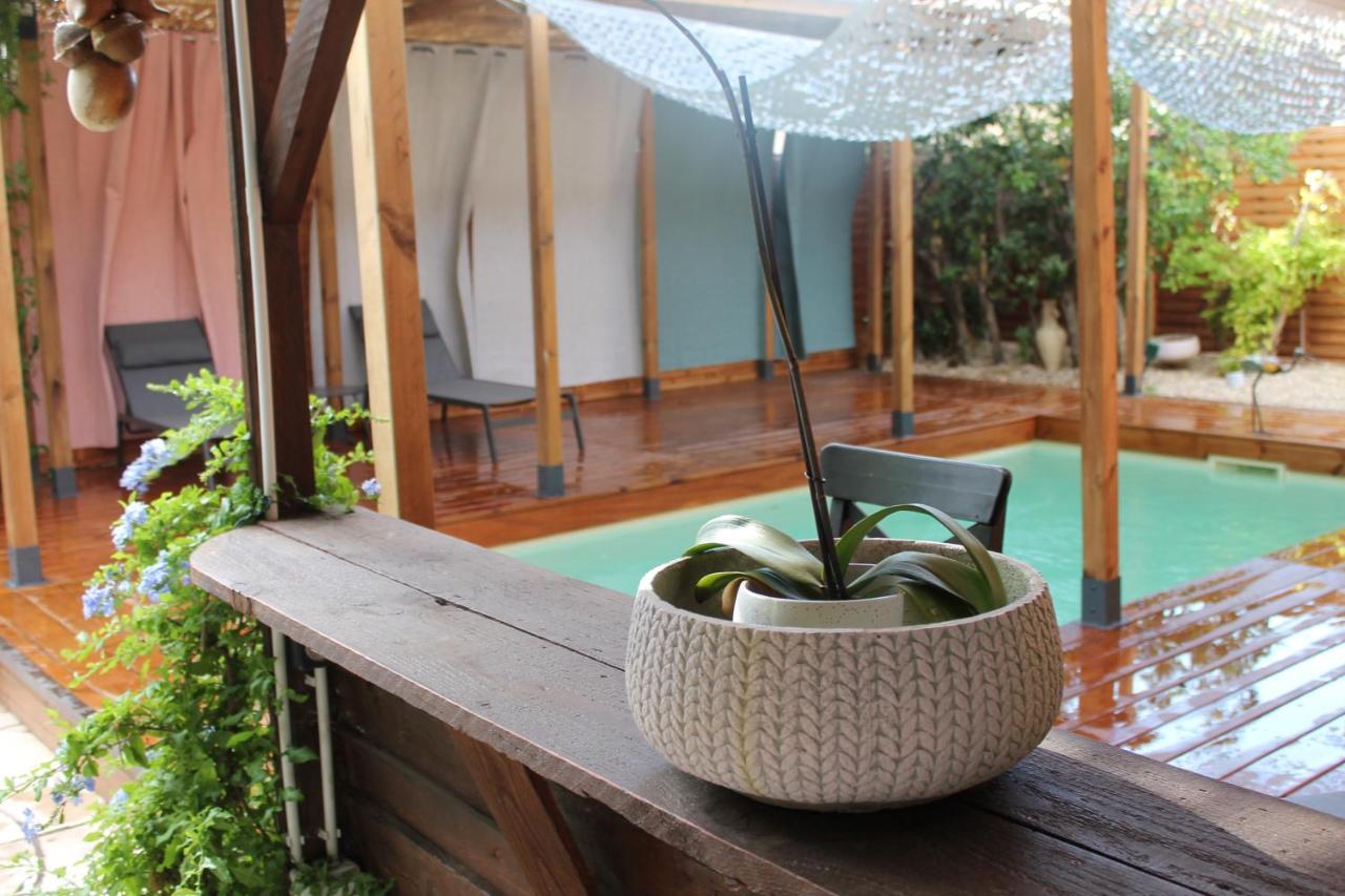 Les 2 Droles D'Oiseaux Bed & Breakfast Luc-sur-Orbieu Dış mekan fotoğraf
