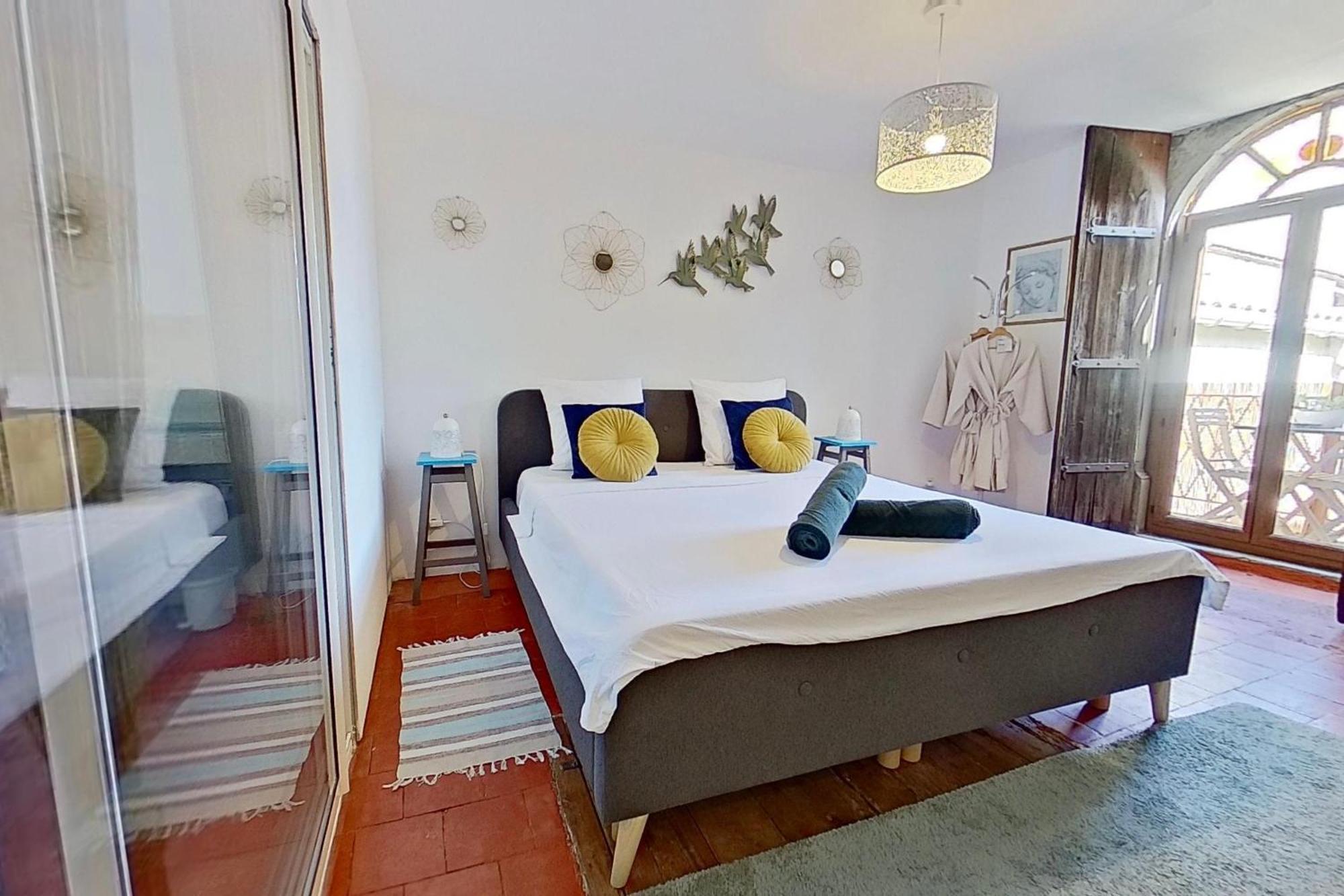 Les 2 Droles D'Oiseaux Bed & Breakfast Luc-sur-Orbieu Dış mekan fotoğraf
