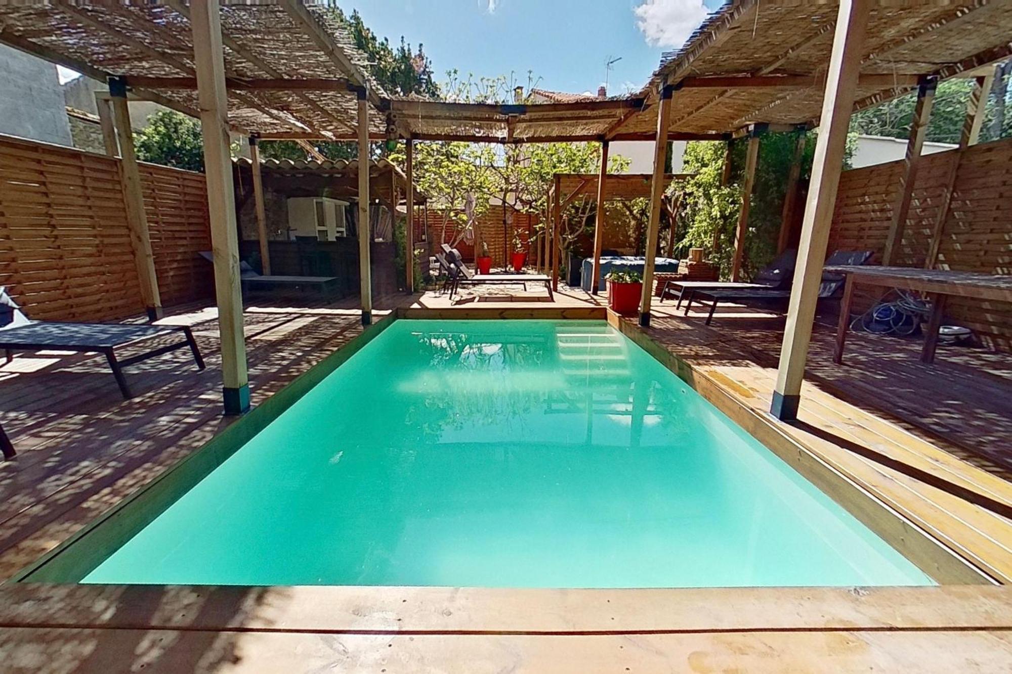 Les 2 Droles D'Oiseaux Bed & Breakfast Luc-sur-Orbieu Dış mekan fotoğraf