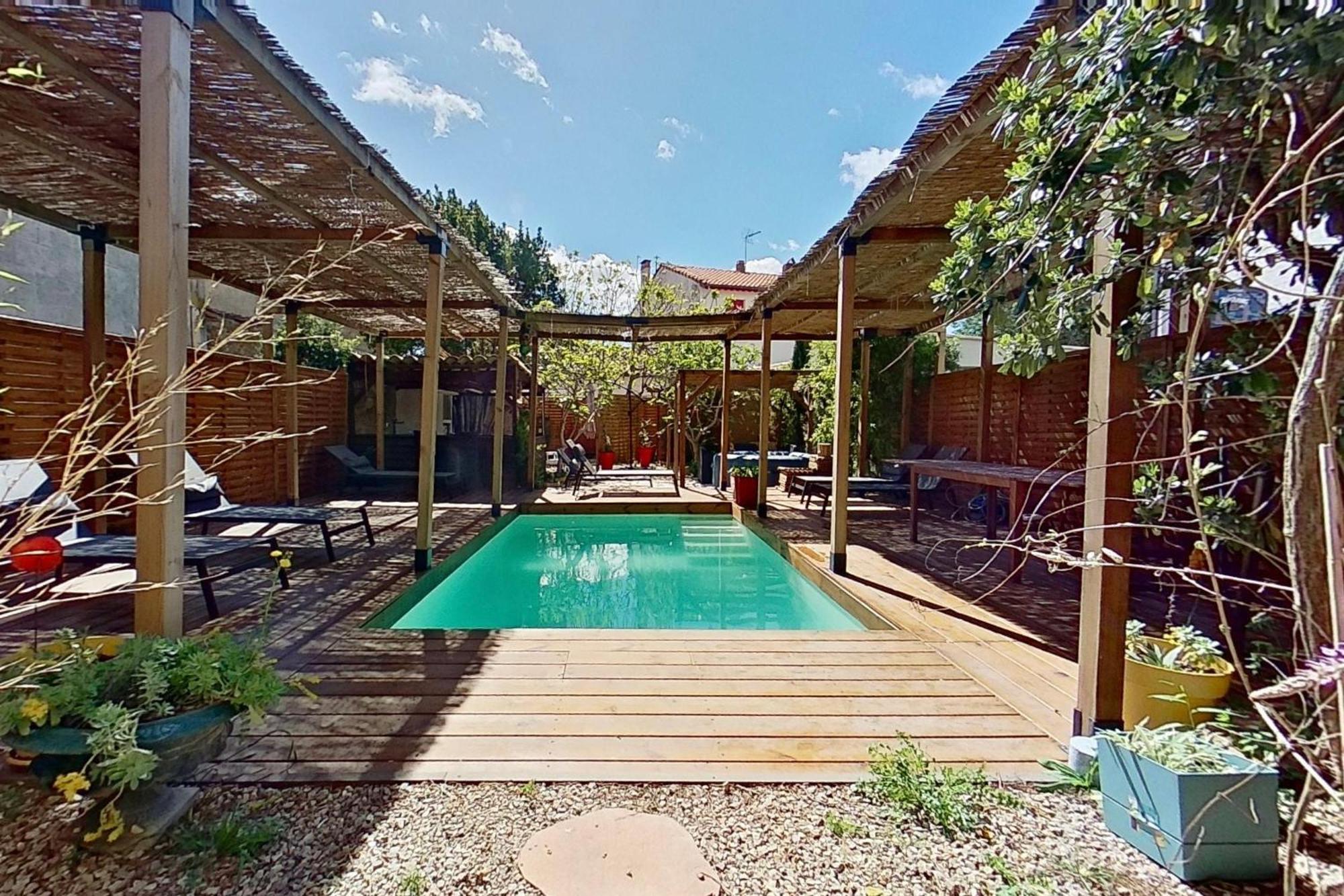 Les 2 Droles D'Oiseaux Bed & Breakfast Luc-sur-Orbieu Dış mekan fotoğraf