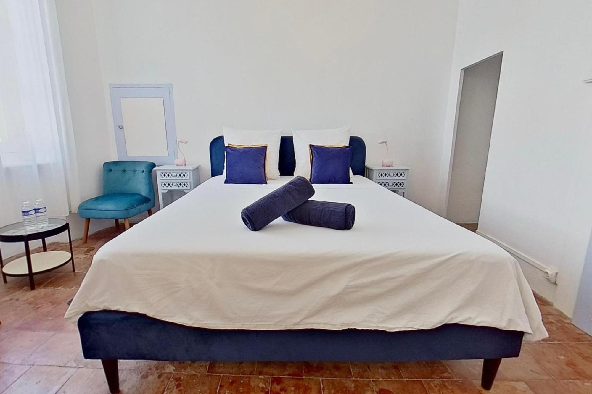 Les 2 Droles D'Oiseaux Bed & Breakfast Luc-sur-Orbieu Dış mekan fotoğraf